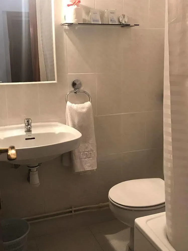 Hostal Estacio Puigcerdà Affittacamere