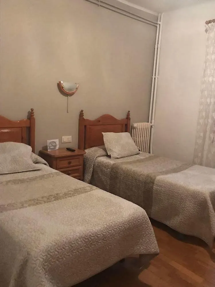Hostal Estacio Puigcerdà Affittacamere